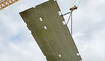 Wilma Deckenelement hängt am Kran